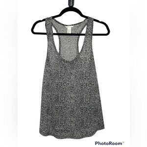 H & M Basic Razor Back Tank Top Sz Large
